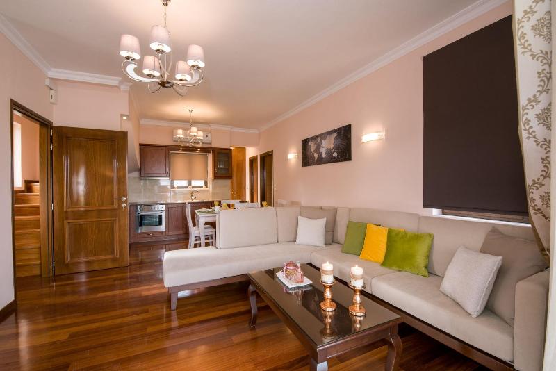 Casa Leone Suites image