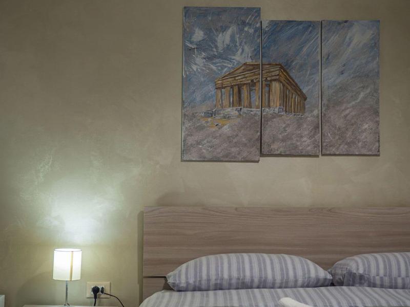 Villa Paestum image