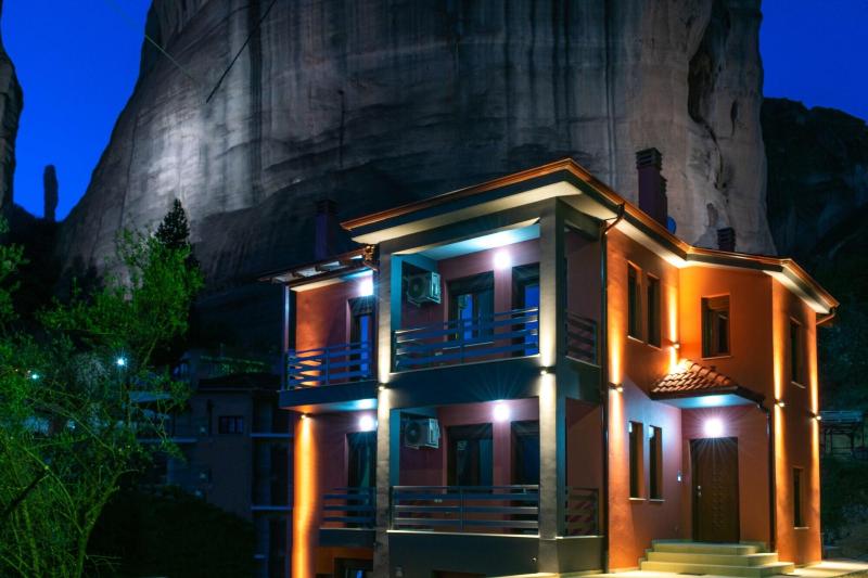 Elia Deluxe Accomondation image