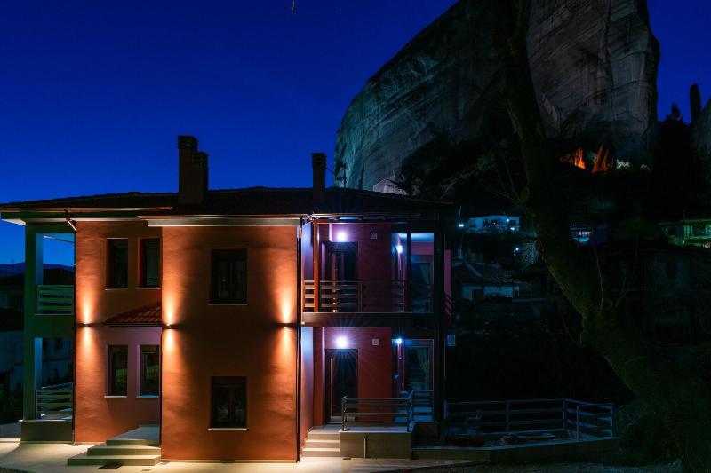 Elia Deluxe Accomondation image