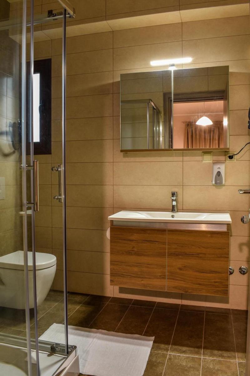 Elia Deluxe Accomondation image