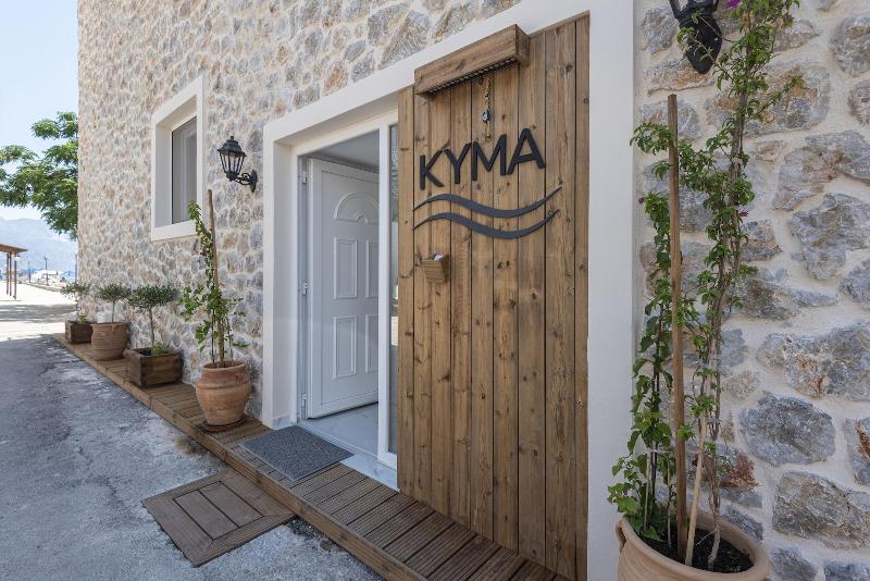 Kyma Rooms & Suites image