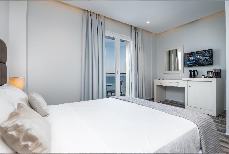 Kyma Rooms & Suites image