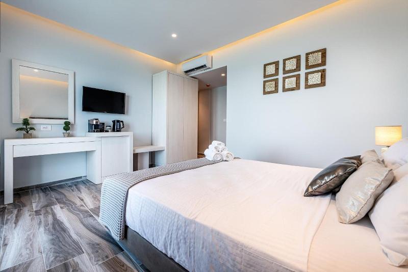Kyma Rooms & Suites image