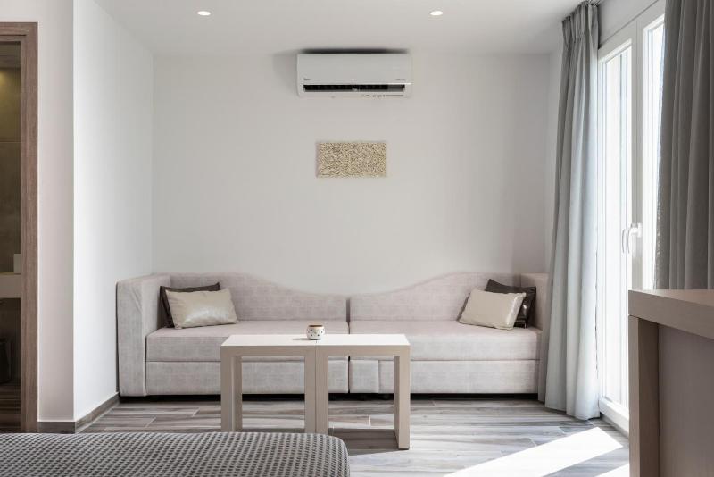 Kyma Rooms & Suites image
