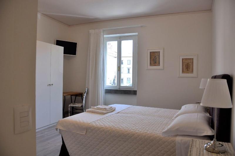Dimora 16 Rooms & Garden image