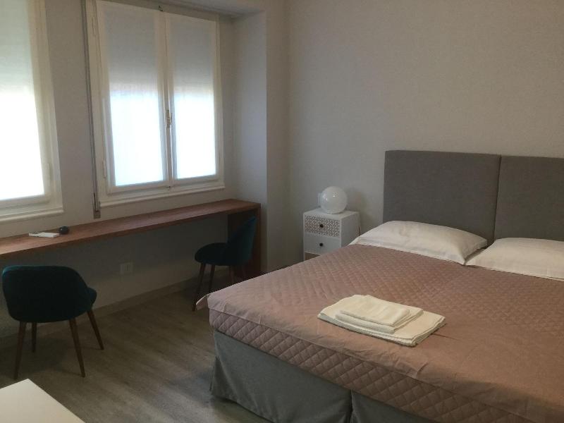 Dimora 16 Rooms & Garden image