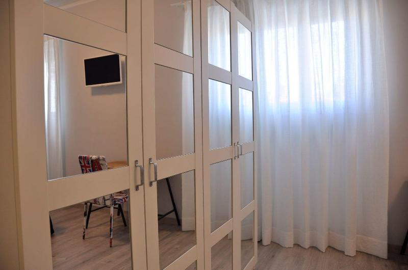 Dimora 16 Rooms & Garden image