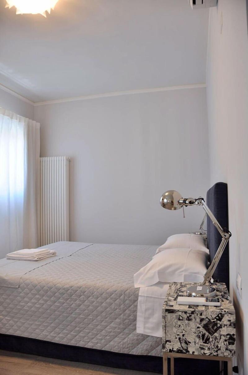 Dimora 16 Rooms & Garden image