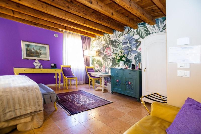 Mazzini Suite image