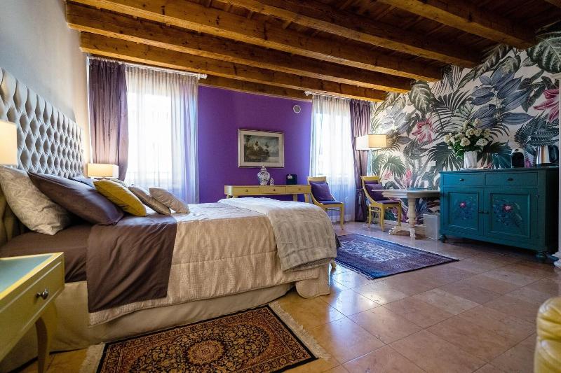 Mazzini Suite image
