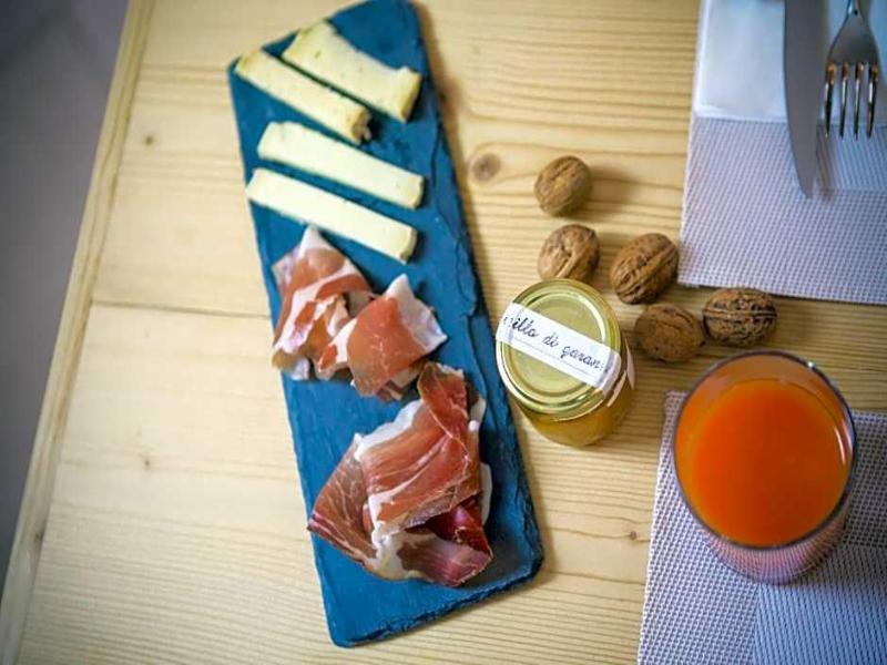 White Lilac image