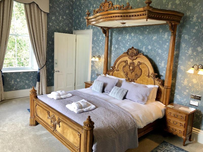 Netherdale House image