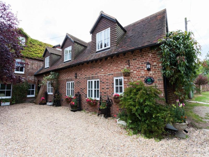 Hanger Down House Bed And Breakfast image