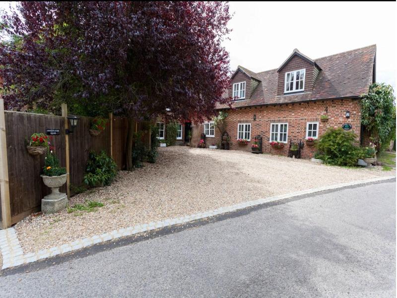 Hanger Down House Bed And Breakfast image