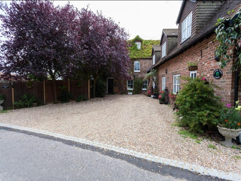 Hanger Down House Bed And Breakfast image