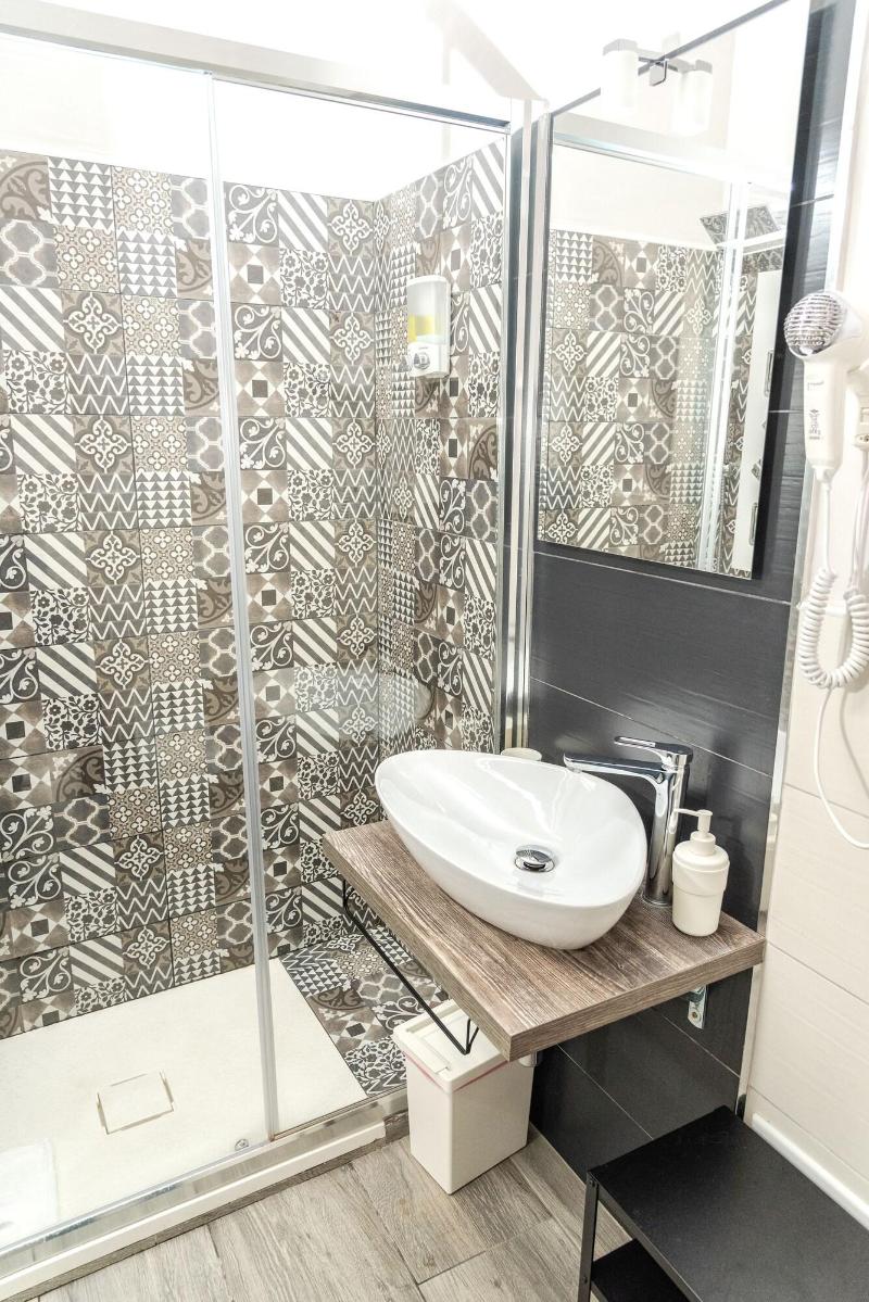 Comfort Rooms image