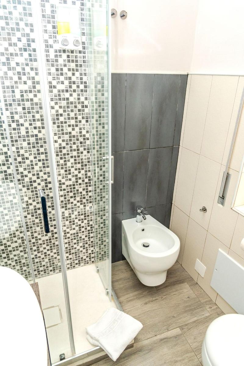 Comfort Rooms image