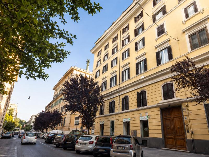 Inside Roma Rooms by DOT Suites image