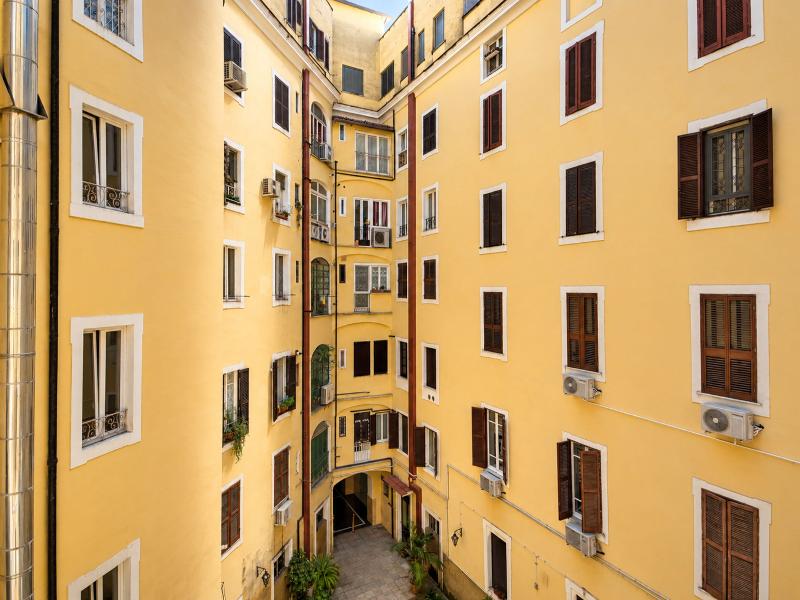 Inside Roma Rooms by DOT Suites image