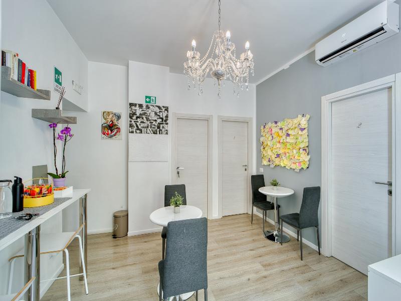 Inside Roma Rooms by DOT Suites image