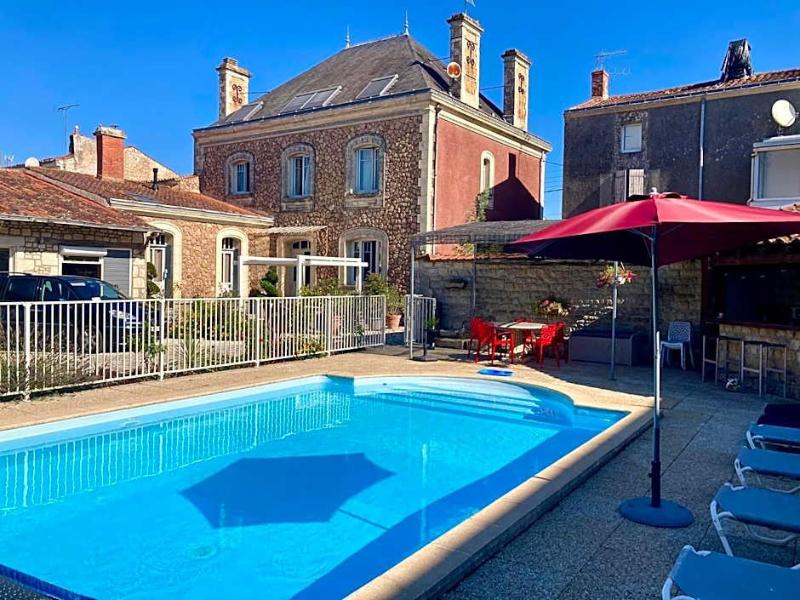 Villa Des Roses image