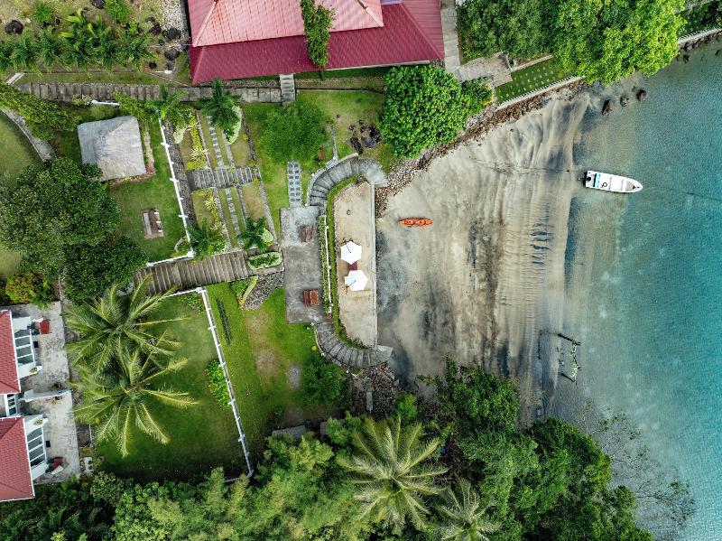 The Hawk's Nest Resort image
