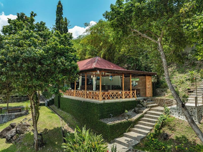 The Hawk's Nest Resort image
