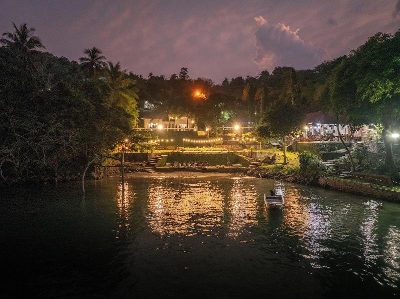 The Hawk's Nest Resort image