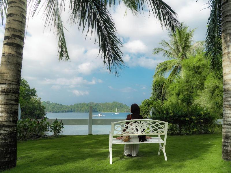The Hawk's Nest Resort image