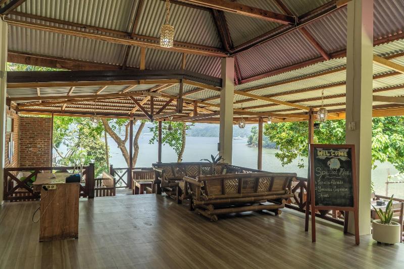 The Hawk's Nest Resort image