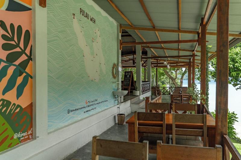 The Hawk's Nest Resort image
