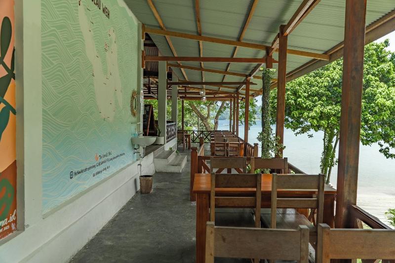 The Hawk's Nest Resort image