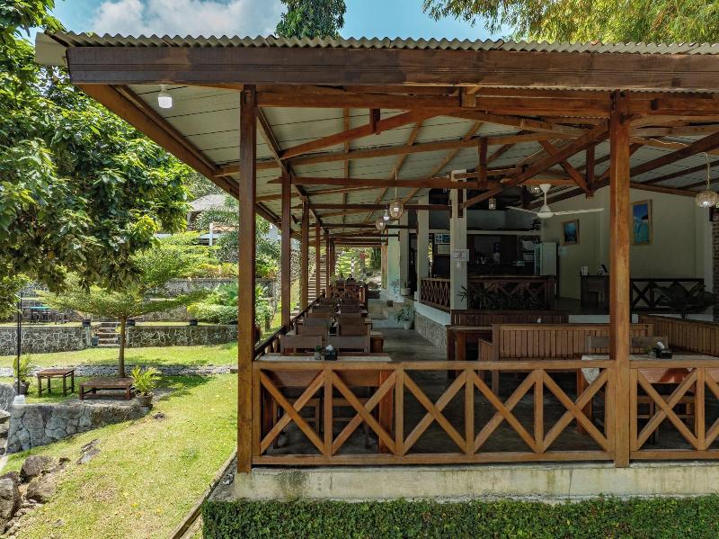 The Hawk's Nest Resort image