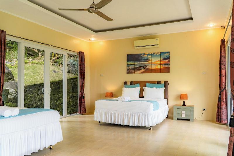The Hawk's Nest Resort image