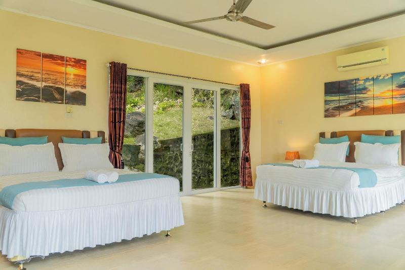 The Hawk's Nest Resort image