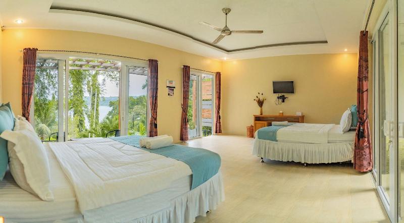 The Hawk's Nest Resort image