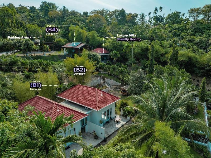 The Hawk's Nest Resort image