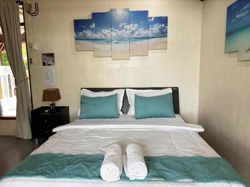 The Hawk's Nest Resort image