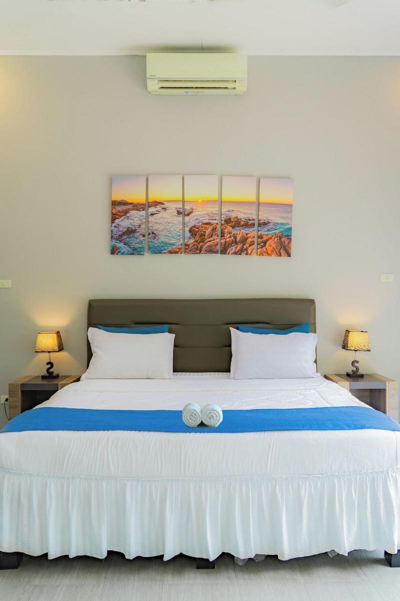 The Hawk's Nest Resort image