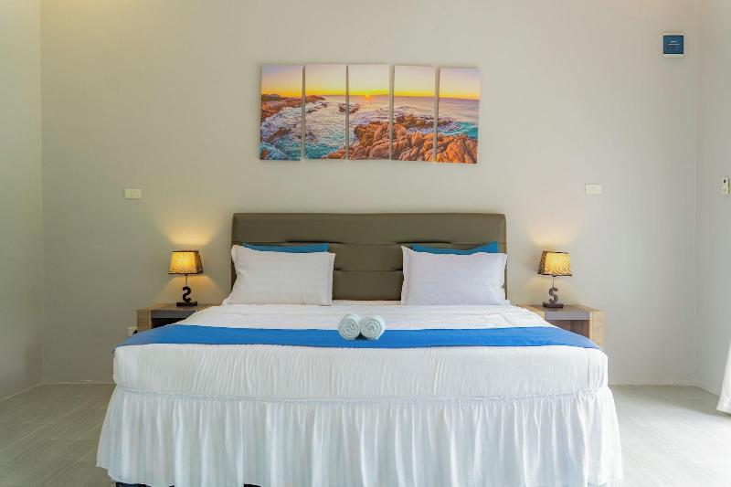 The Hawk's Nest Resort image