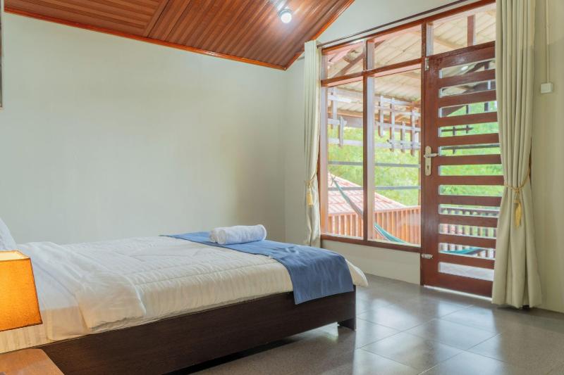 The Hawk's Nest Resort image