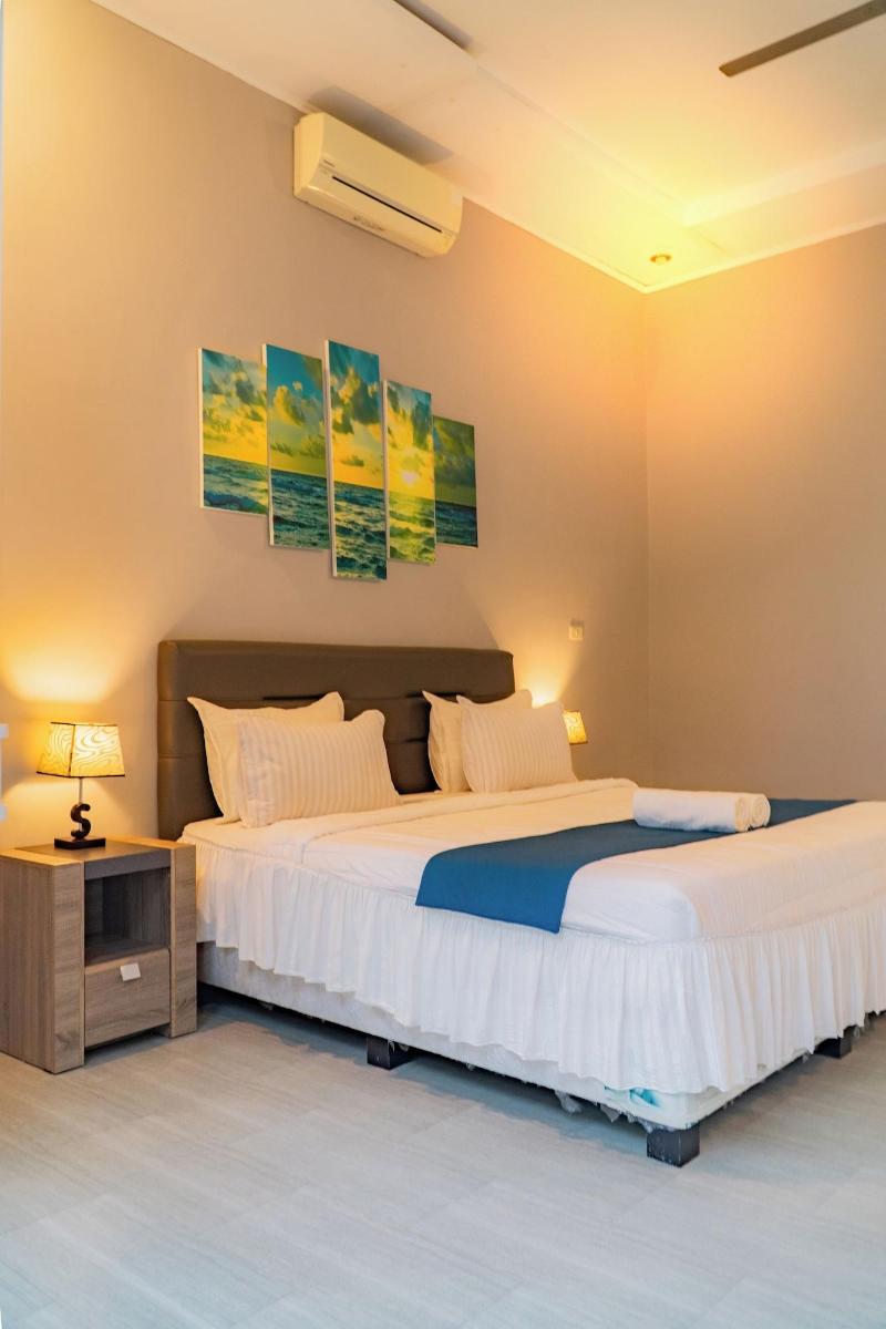 The Hawk's Nest Resort image