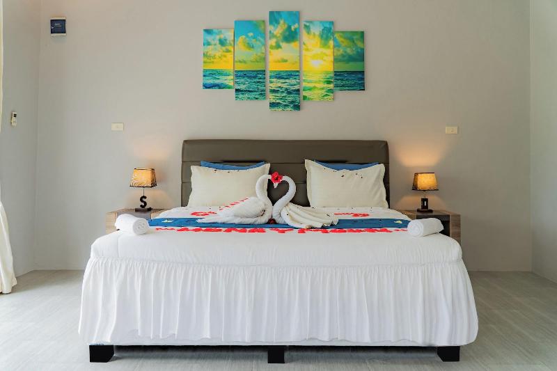 The Hawk's Nest Resort image