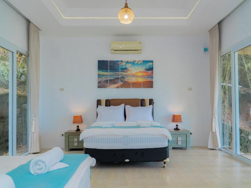 The Hawk's Nest Resort image