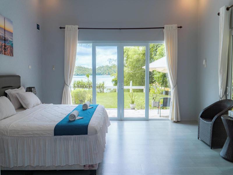 The Hawk's Nest Resort image