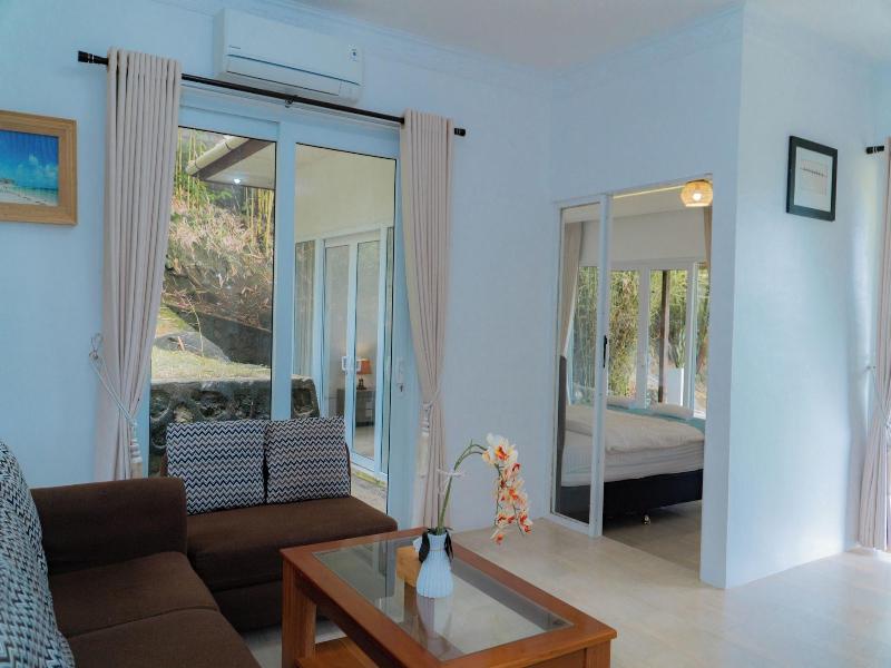 The Hawk's Nest Resort image