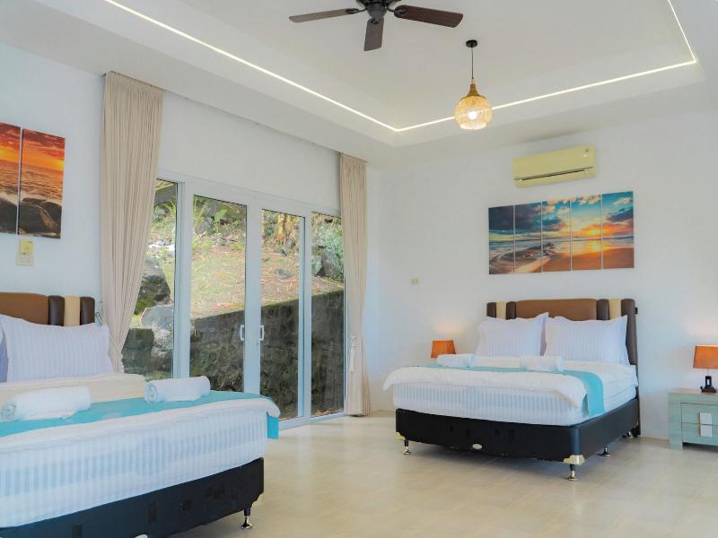 The Hawk's Nest Resort image