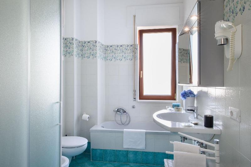 Les Suites Des Tout Le Monde image