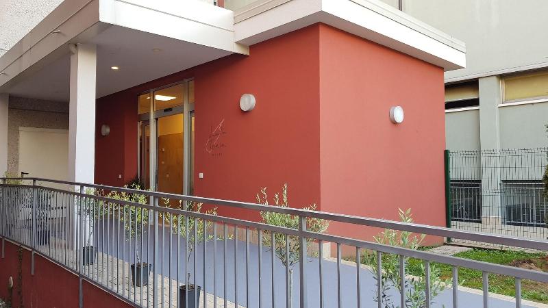 Santa Teresa House image